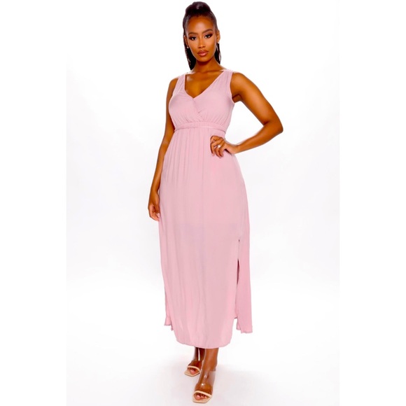 FASHION NOVA Blush Breezy Dress - Picture 1 of 9
